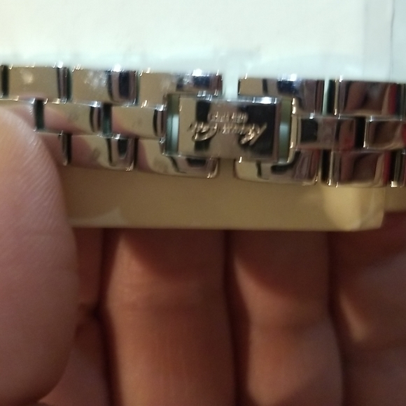 Kenneth Cole watch - Picture 3 of 6